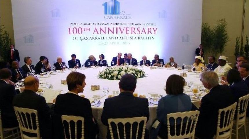 Cumhurbaşkanı Erdoğan, Barış Zirvesi Katılımcıları Onuruna Akşam Yemeği Verdi