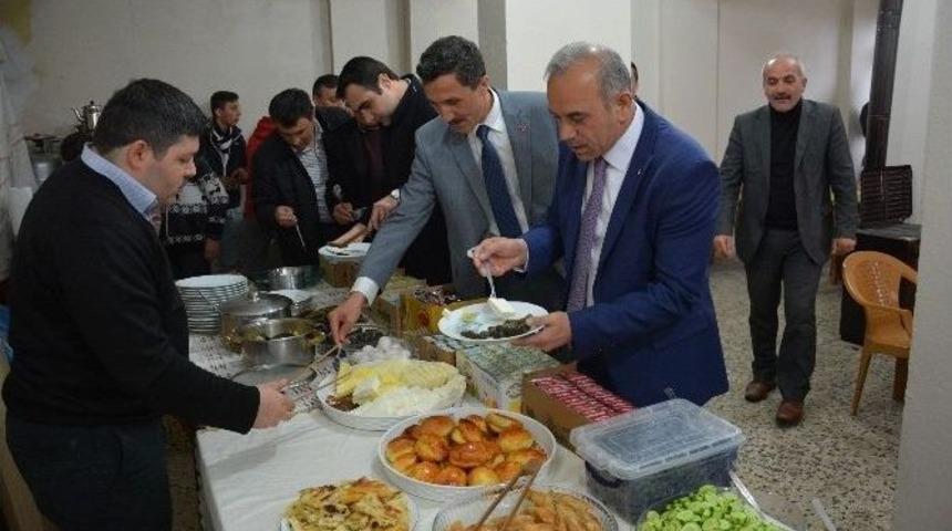 Kabad&uuml;z&rsquo;de &Ouml;ğrenciler Yararına Kermes