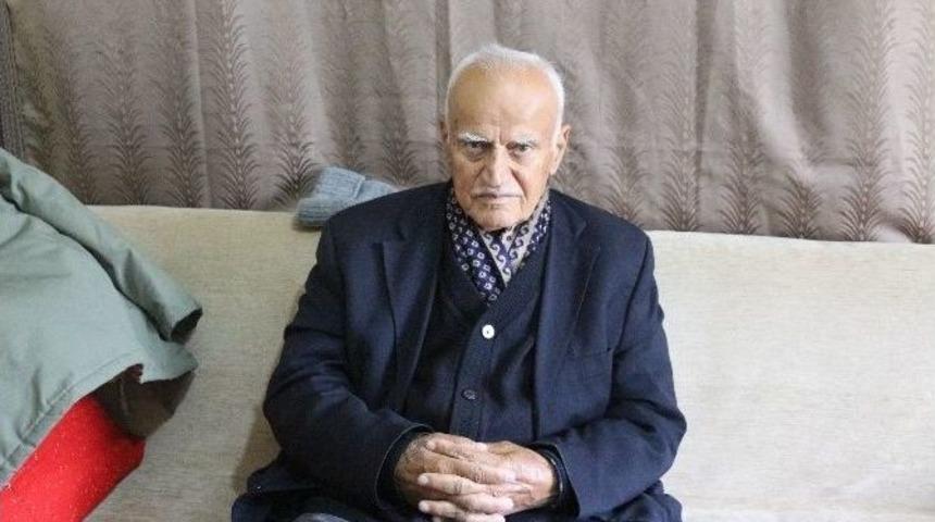 85 Yaşındaki Ermeni Vatandaşı Eşini &Ccedil;ok &Ouml;zl&uuml;yor