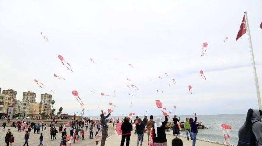 Erdemli’de Uçurtma Şenliği