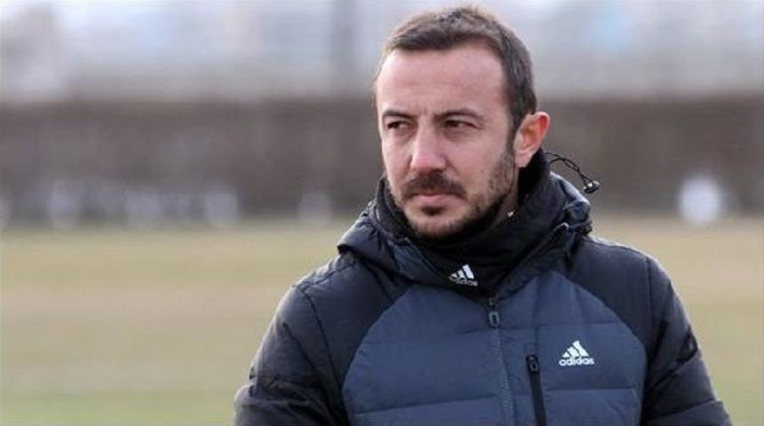 Karşıyaka C&uuml;neyt Dumlupınar'la Gurur Duyuyor