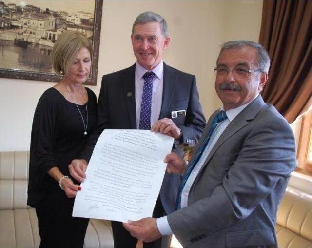 Avustralya dan Gelibolu ya Barış Kaps&uuml;l&uuml;nden Kardeşlik Mesajları 1