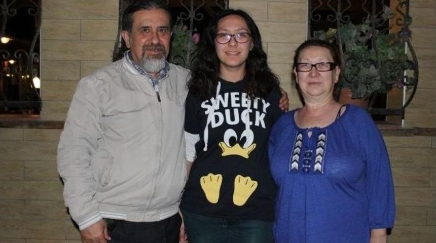 (&ouml;zel Haber) Ygs&rsquo;de Birincilik Sevincini Yine Aynı Aile Yaşadı