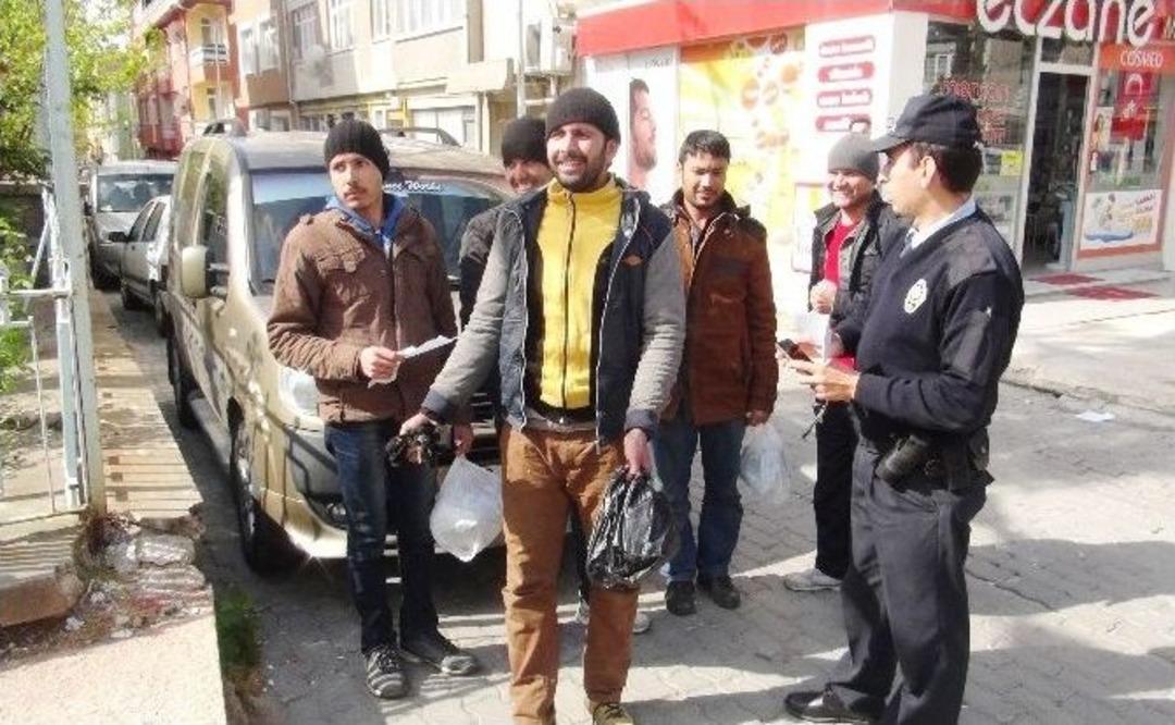 Ka&ccedil;ak Sığınmacıların &lsquo;fıkra&rsquo; Gibi Ka&ccedil;ış Hikayesi