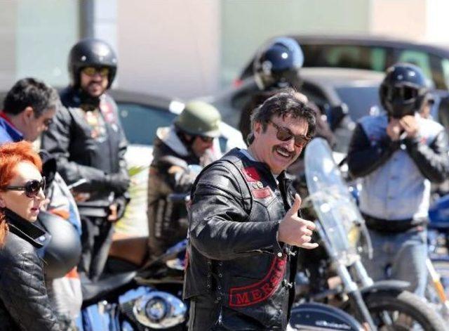 Harleyciler Antalya'da Gaza Bastı