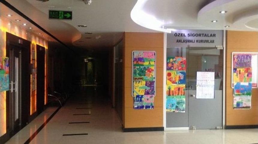 &Ccedil;ocukların Hayalindeki D&uuml;nya Hastane Koridorlarını S&uuml;sl&uuml;yor