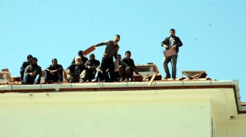 &Uuml;cretini Alamayan Toki Iş&ccedil;ileri Ve Esnaf Eylem Yaptı