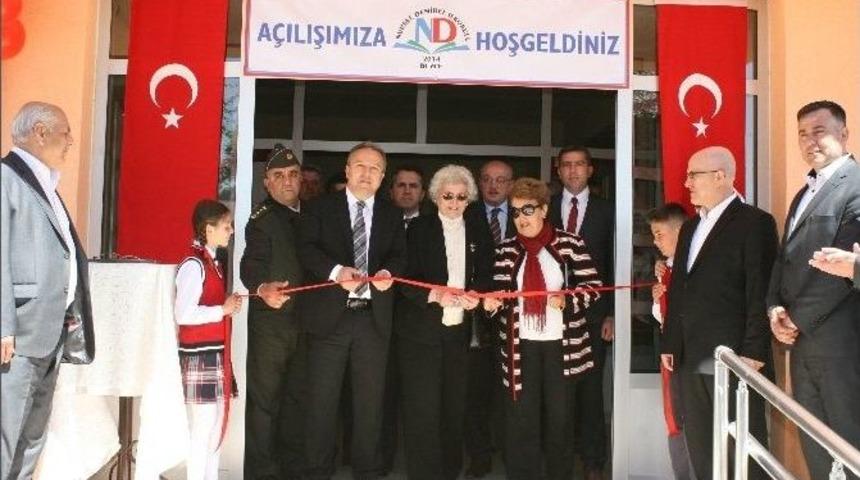 &Ouml;nce Annesinin Adına Şimdi Kendi Adına