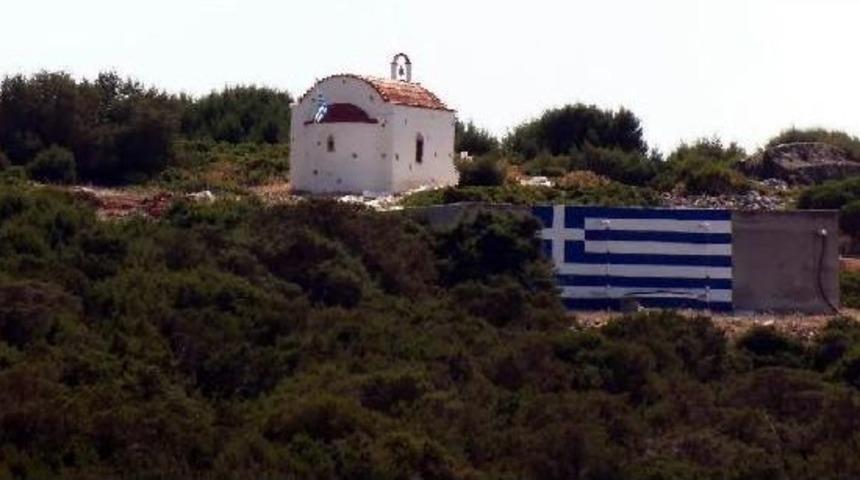 Komşu'da '152 Ada Vatandır' Mitingi Gerginliği