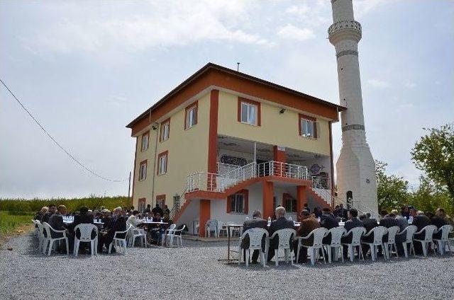 Nur Muhammed Camii İbadete Açıldı