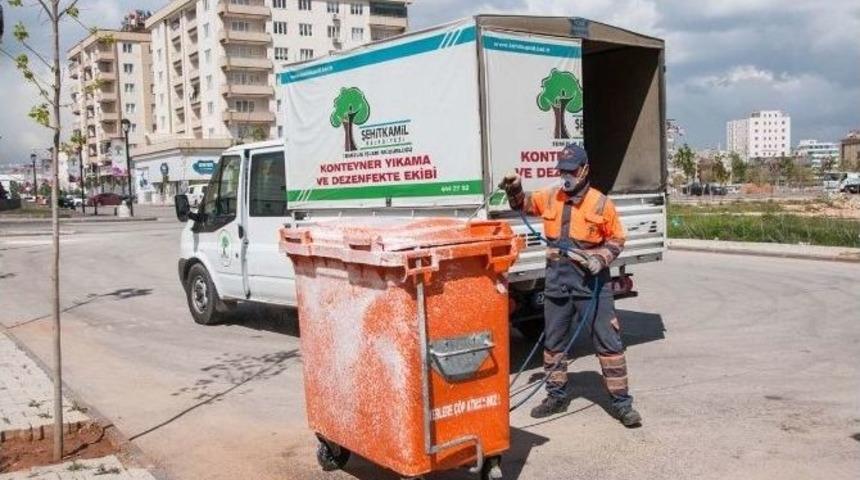 Şehitkamil İl&ccedil;esinde Konteynırlar Tertemiz