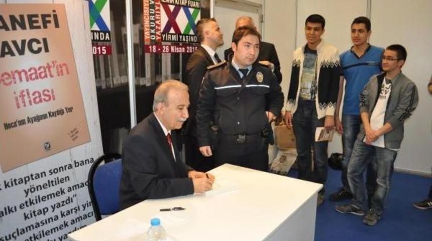 Hanefi Avcı İzmir'de Okurlarıyla Buluştu