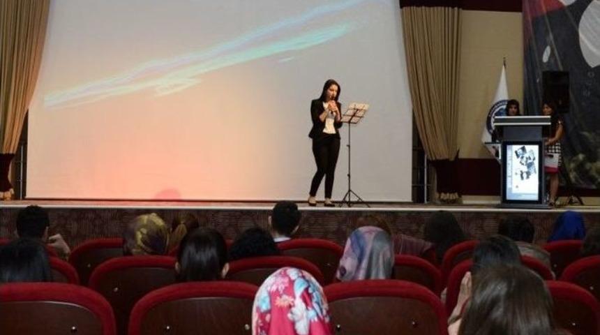 Km&uuml; &Ouml;rğencilerinden Şiir Dinletisi