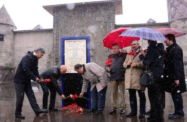 Ermeni Çetecilerin Öldürdüğü Erzurum Belediye Başkanı Hakkı Paşa Anıldı