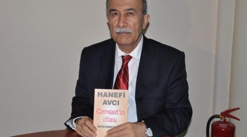 Hanefi Avcı, Cemaat&rsquo;in İflası Kitabıyla İlk Kez İzmir Fuarında