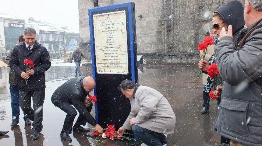 Ermeniler Tarafından Kurşuna Dizilen Heyet T&ouml;renle Anıldı