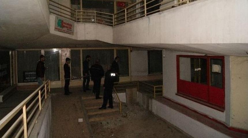 Merzifon&rsquo;da İş Hanında Erkek Cesedi Bulundu