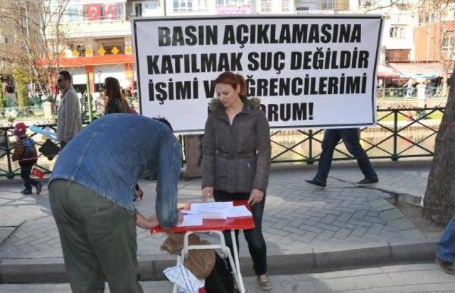 Emniyet Müdürlüğü Önündeki Basın Açıklamasına Katıldığı Için Açığa Alınan İngilizce Öğretmeni Imza Kampanyası Başlattı