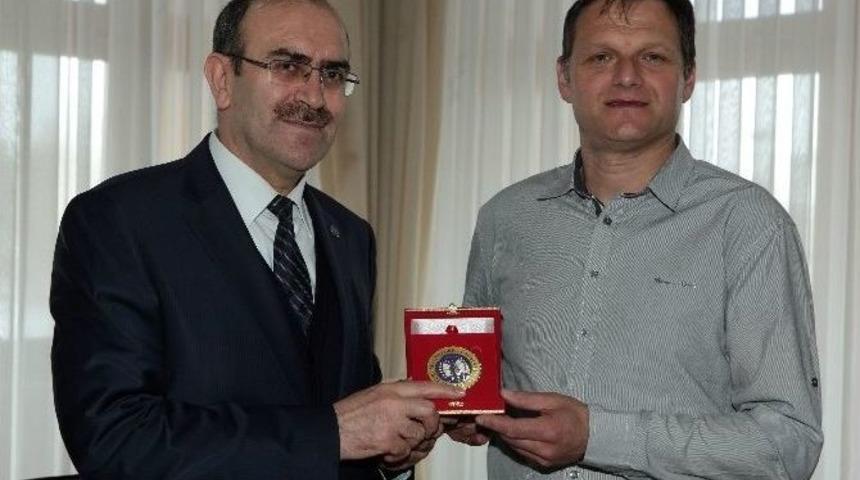 Belgrad &Uuml;niversitesi Filoloji Fak&uuml;ltesi, T&uuml;rkoloji B&ouml;l&uuml;m&uuml; &Ouml;ğrencileri Atat&uuml;rk &Uuml;niversitesi&rsquo;nde