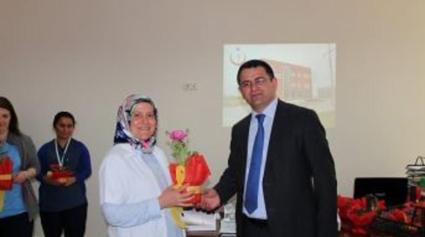 Sağlık M&uuml;d&uuml;r&uuml; Dr. Arslan, Ebeler Haftasını Kutladı