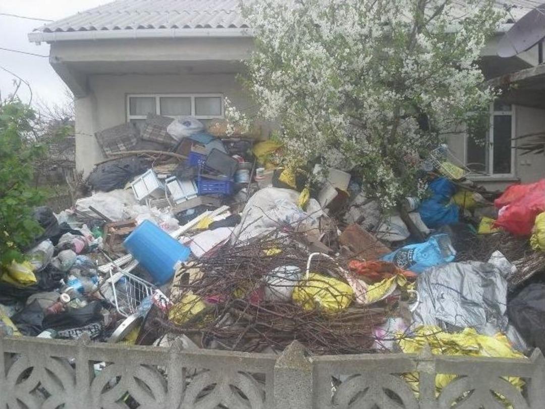 Evden 10 Kamyon &Ccedil;&ouml;p &Ccedil;ıktı