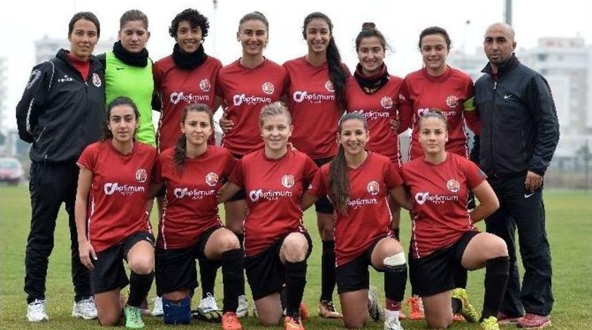 Paşa&rsquo;nın Kadınları Şampiyonluğa &Ccedil;ıkıyor