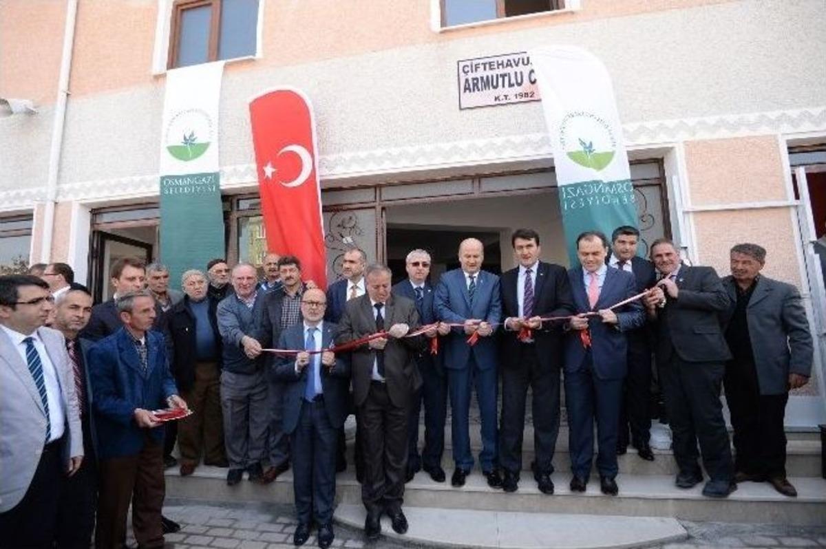 Armutlu Cami&rsquo;nin &Ccedil;evresi Yenilendi
