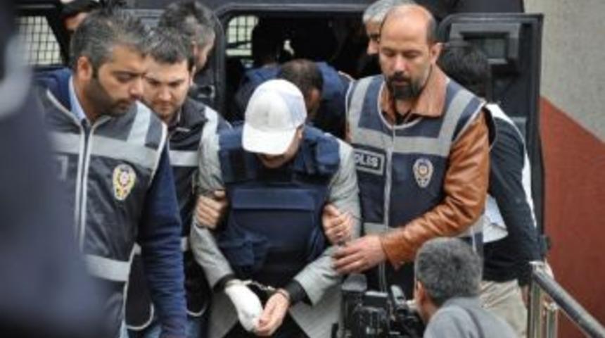 Ak Parti Se&ccedil;im Lokalindeki Silahlı Kavga