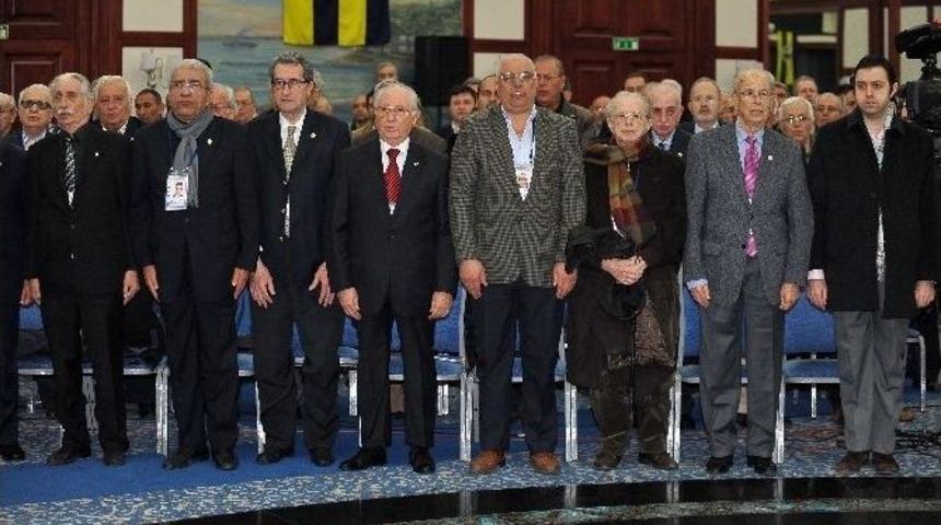 Fenerbah&ccedil;e&rsquo;de Vefa K&uuml;&ccedil;&uuml;k, Yeniden Divan Kurulu Başkanı Se&ccedil;ildi