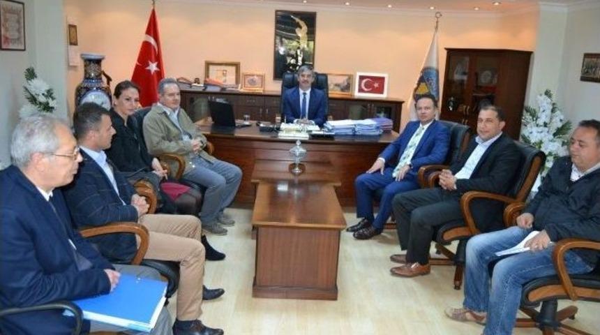 Turgutlu&rsquo;da Spor Salonu Devir Protokol&uuml; İmzalandı