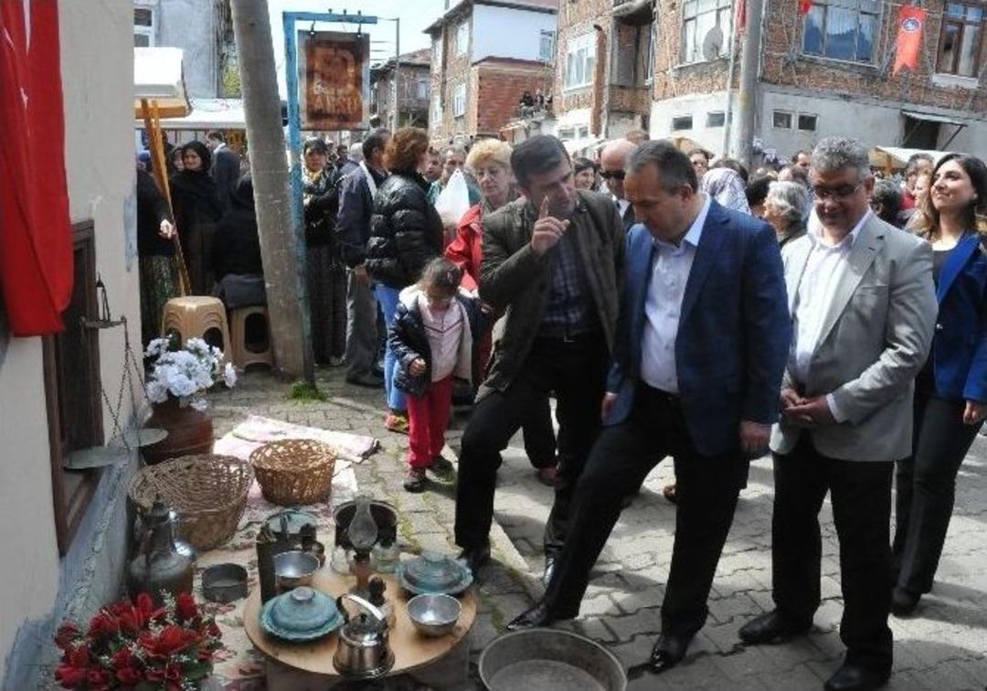 Tarihi Mahallede 50 Yıl Sonra İlk Pazar Kuruldu