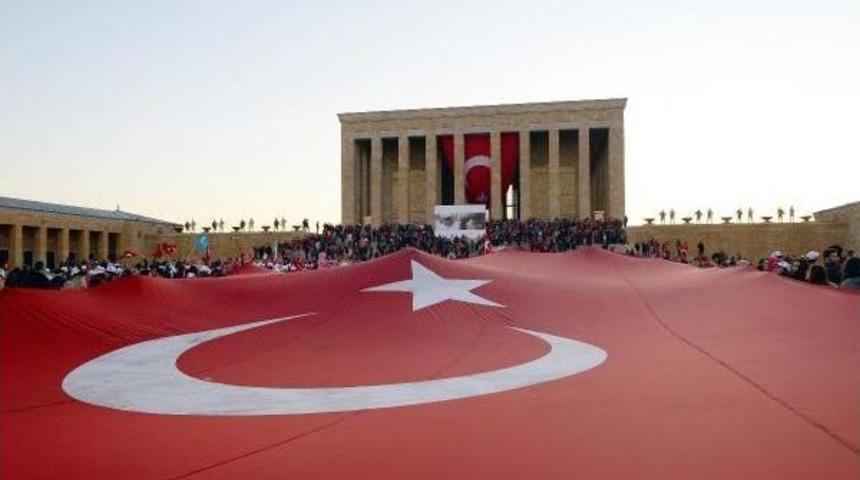 Anıtkabir&rsquo;De Şafak Vakti Kırık Bulgur &Ccedil;orbası