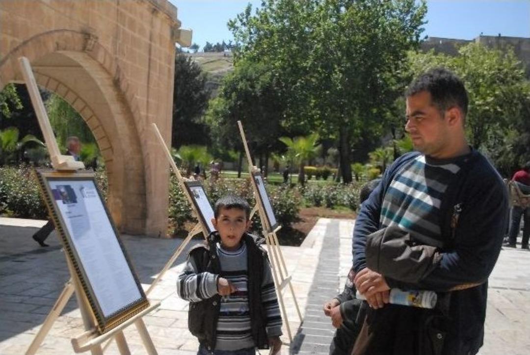 Hz.ibrahim&rsquo;in Makamında Şiirler Sergileniyor