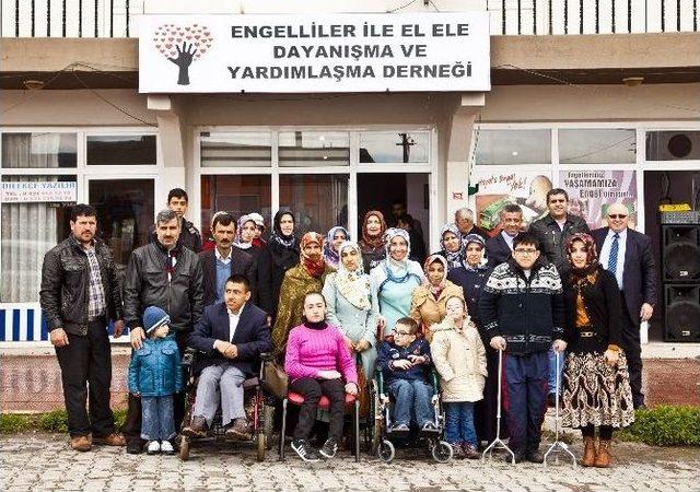 Ahlat’ta Engelliler Derneği Açıldı