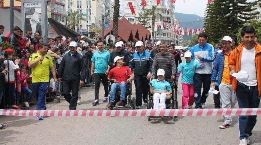 Kumluca 7.halk Koşusu&rsquo;nda 2 Bin Kişi Madalya İ&ccedil;in Yarıştı
