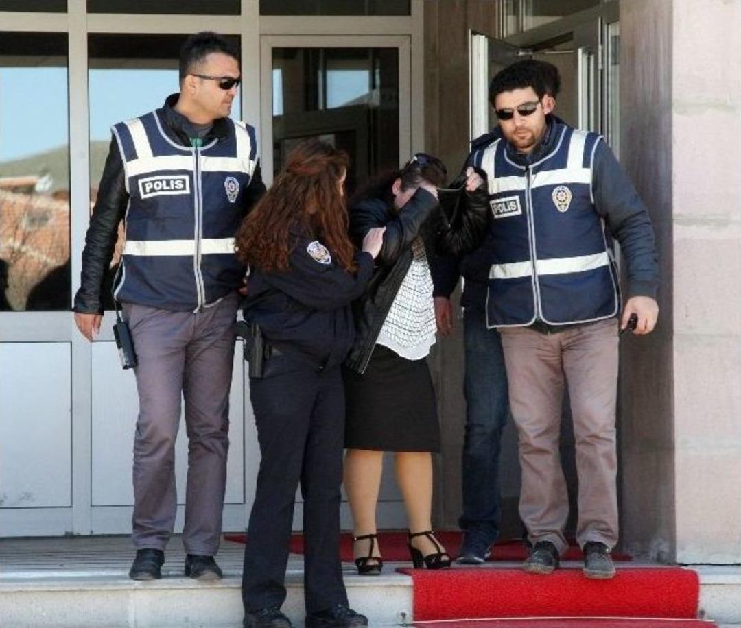 Yozgat&rsquo;ta Kadın Hırsız &Uuml;zerinde 100 Bin Lira Değerinde Altınla Yakalandı