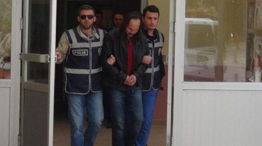 Uyuşturucu Komasındaki Arkadaşını &Ouml;l&uuml;me Terk Edip Ka&ccedil;tı