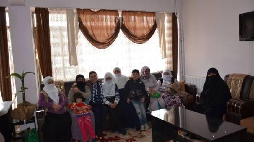 Chp Milletvekili Adayı Gonca Aytaş &Ccedil;at&rsquo;ta&hellip; (tekrar)