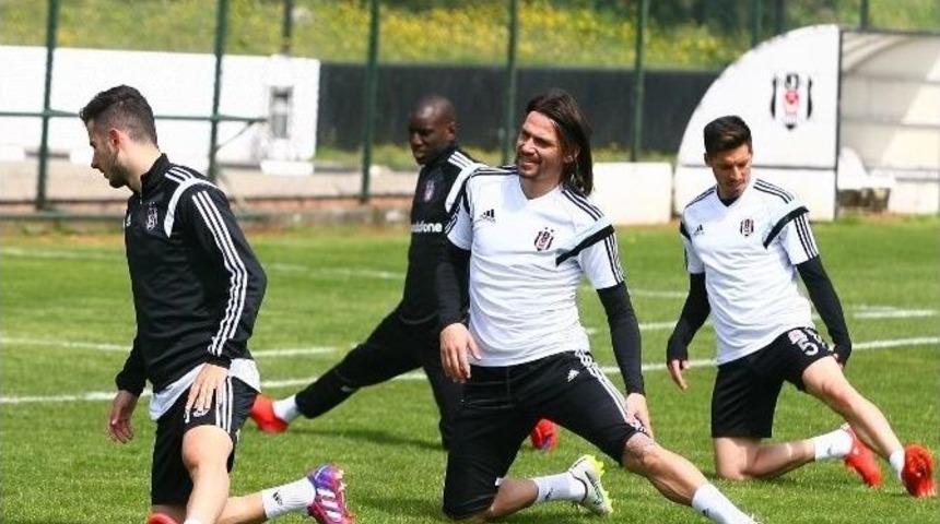 Beşiktaş&rsquo;a G&ouml;khan T&ouml;re M&uuml;jdesi