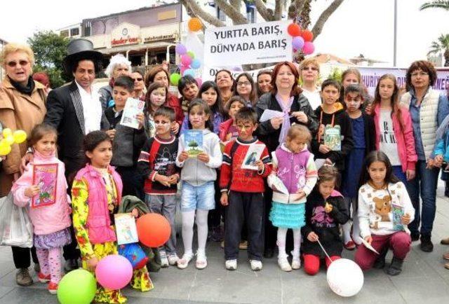 Oyuncak Silahını Bırakan &Ccedil;ocuklara Kitap Hediye 3