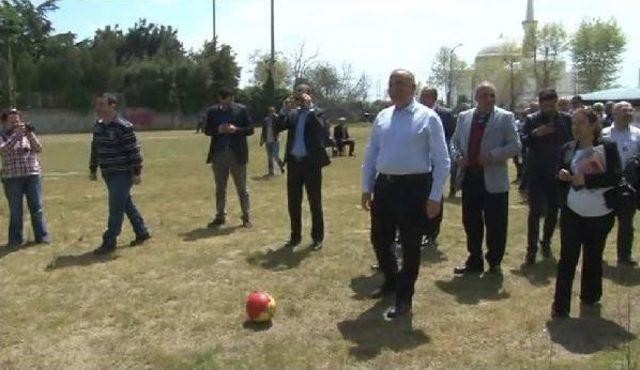 Gürsel Tekin Eyleme Destek Verdi, Penaltı Attı