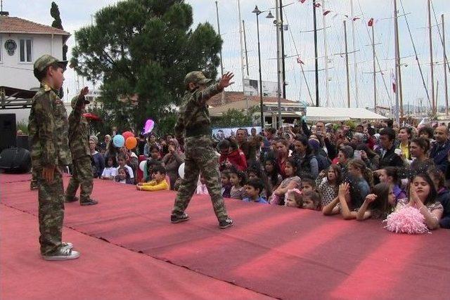 Bodrum’daki Çocuk Şenliği Renkli Görüntülere Sahne Oldu