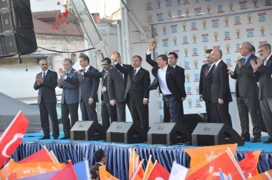 Başbakan Davutoğlu Sivas&rsquo;ta