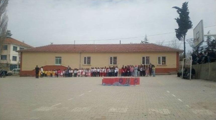 Halat &Ccedil;ekme Yarışında İki &Ouml;ğretmen Hafif Yaralandı