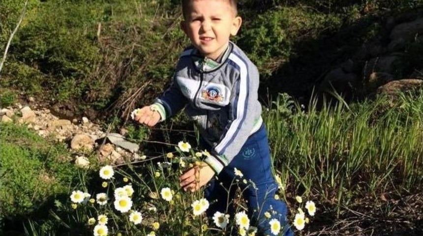 Trafik Canavarı Baba İle Oğlunu Ayırdı