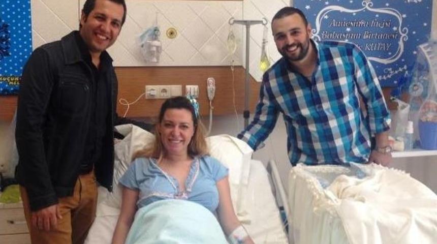 &Uuml;nl&uuml; Oyuncu Anne Oldu