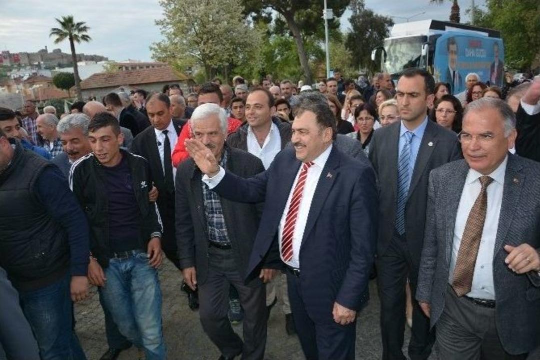 Bakan Eroğlu Sel&ccedil;uk&rsquo;a M&uuml;jdelerle Geldi
