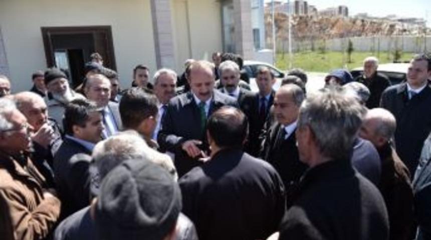 Akg&uuml;l, Zirvekent Sakinleriyle Bir Araya Geldi