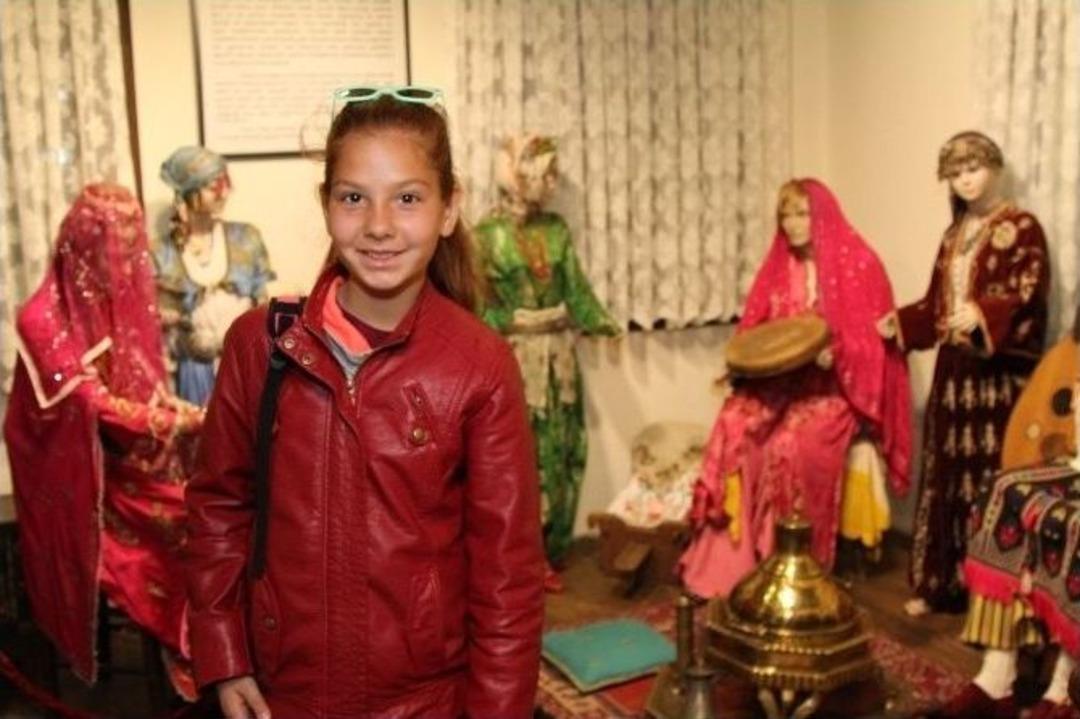 D&uuml;nya &Ccedil;ocuklarına İzmir Turu