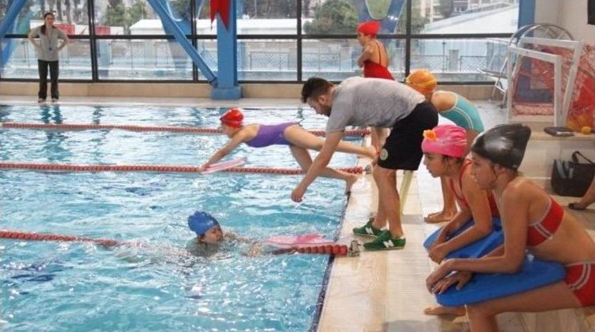 Buca Belediyesi 1.y&uuml;zme Şenliği Başladı